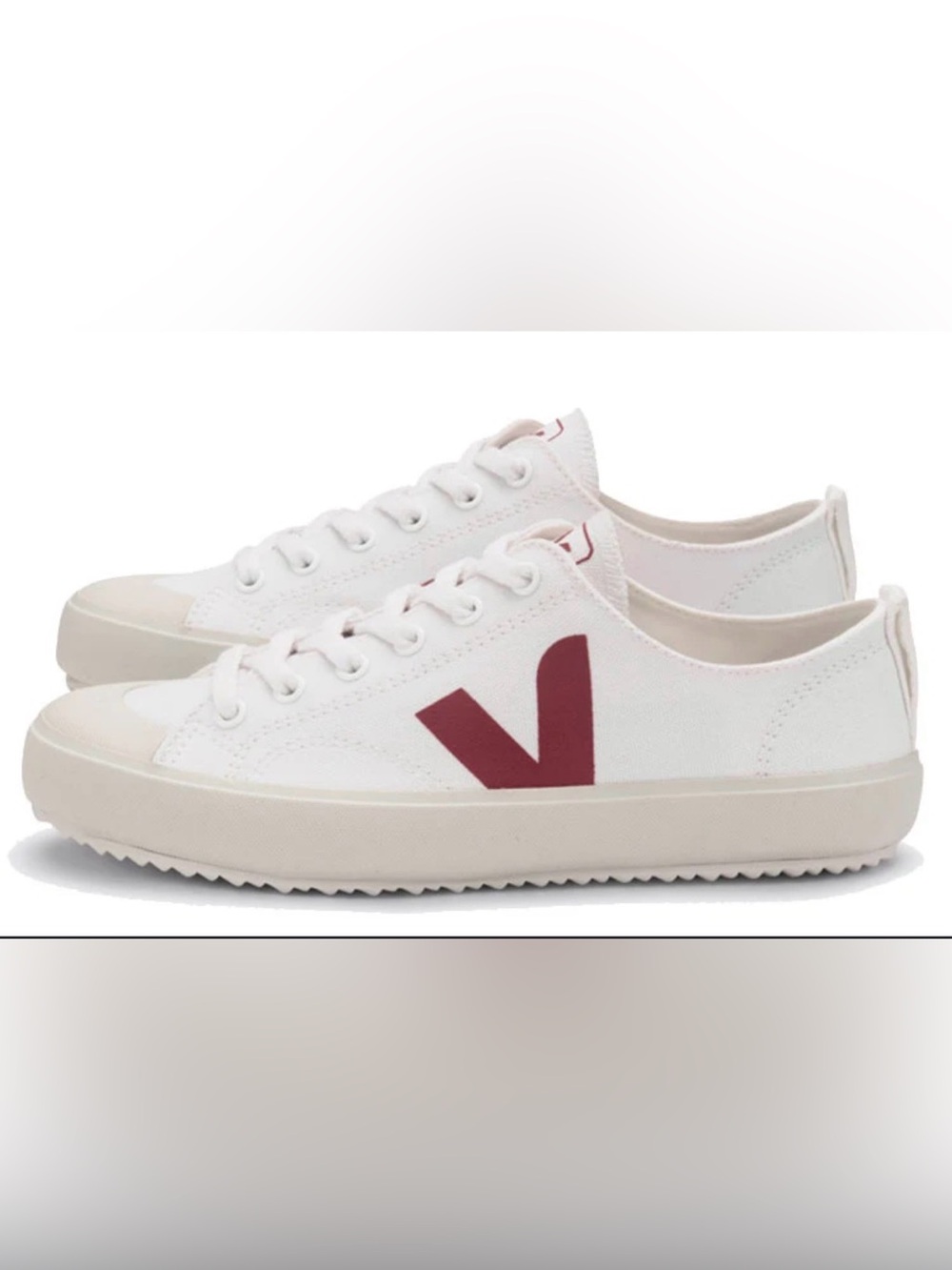 Veja Nova Canvas Sneakers